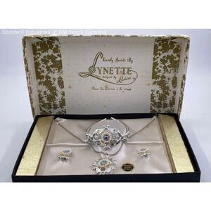 Rare Vintage Jewels By Lynette Rhinestone 3 Piece Jewelry Set In Box Grannycore